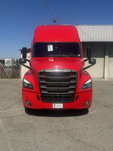 2024 Freightliner Cascadia 126" Sleeper Cab photo 3