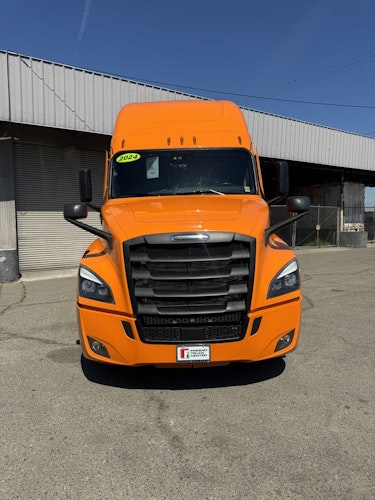2024 Freightliner Cascadia 126" Sleeper Cab photo 3