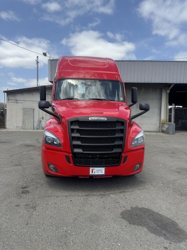 2024 Freightliner Cascadia 126" Sleeper Cab photo 3