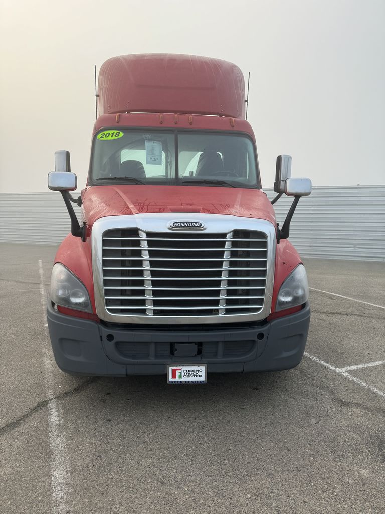 2018 Freightliner Cascadia — photo 3