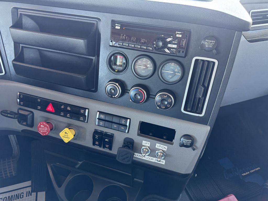 2019 Freightliner Cascadia — photo 5