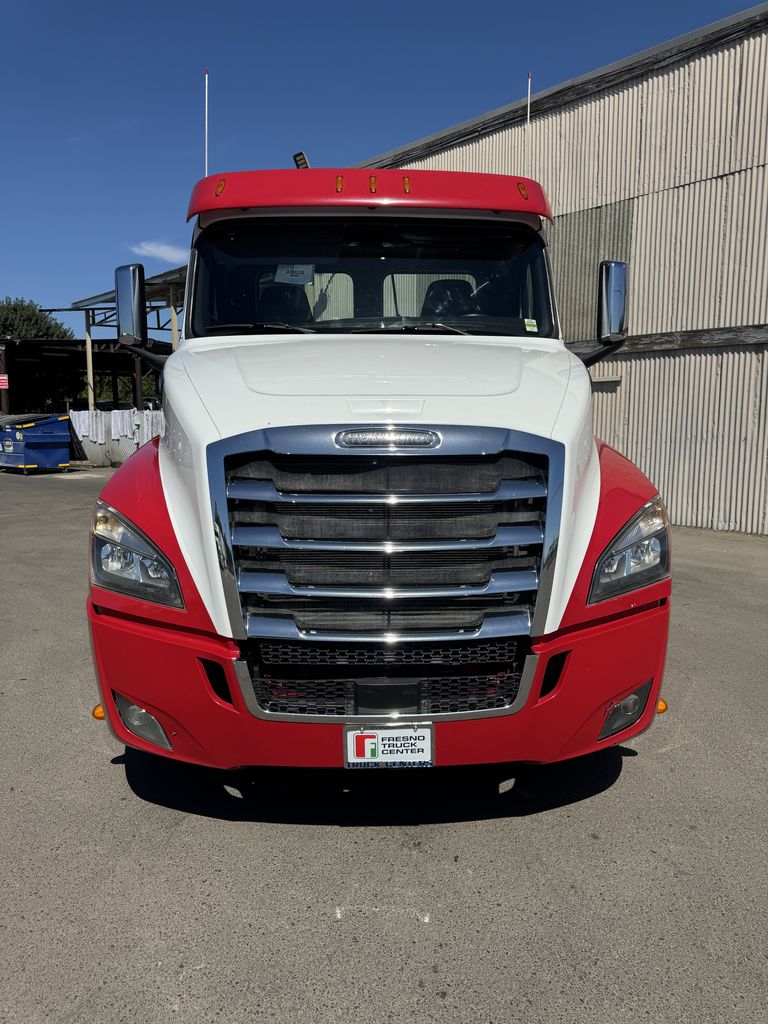 2019 Freightliner Cascadia — photo 3