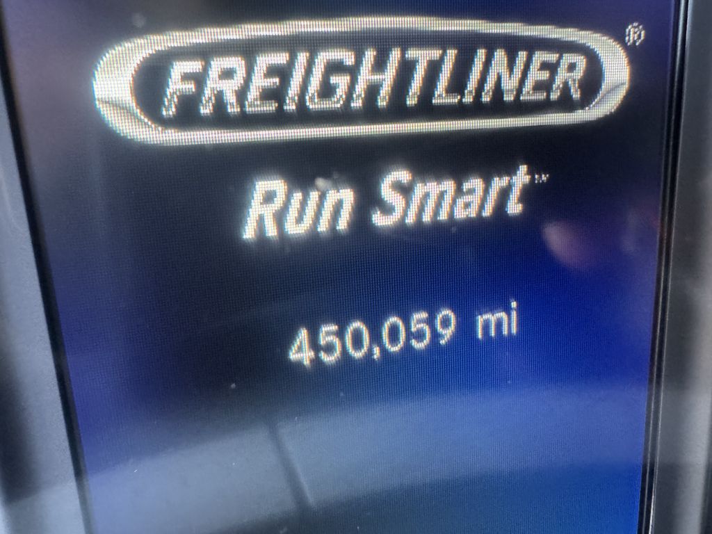 2022 Freightliner in Fresno, CA — photo 8