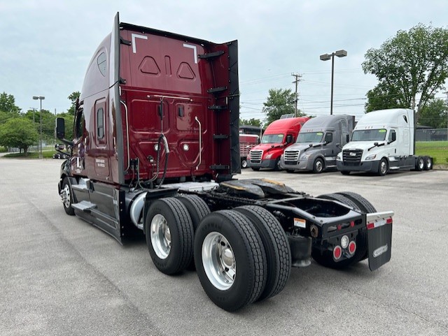 2023 Freightliner Cascadia in Nashville, TN — photo 4