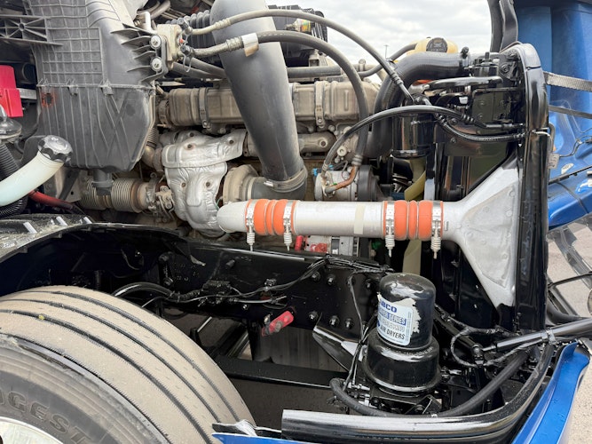 2020 Freightliner Cascadia 126" Sleeper Cab photo 4