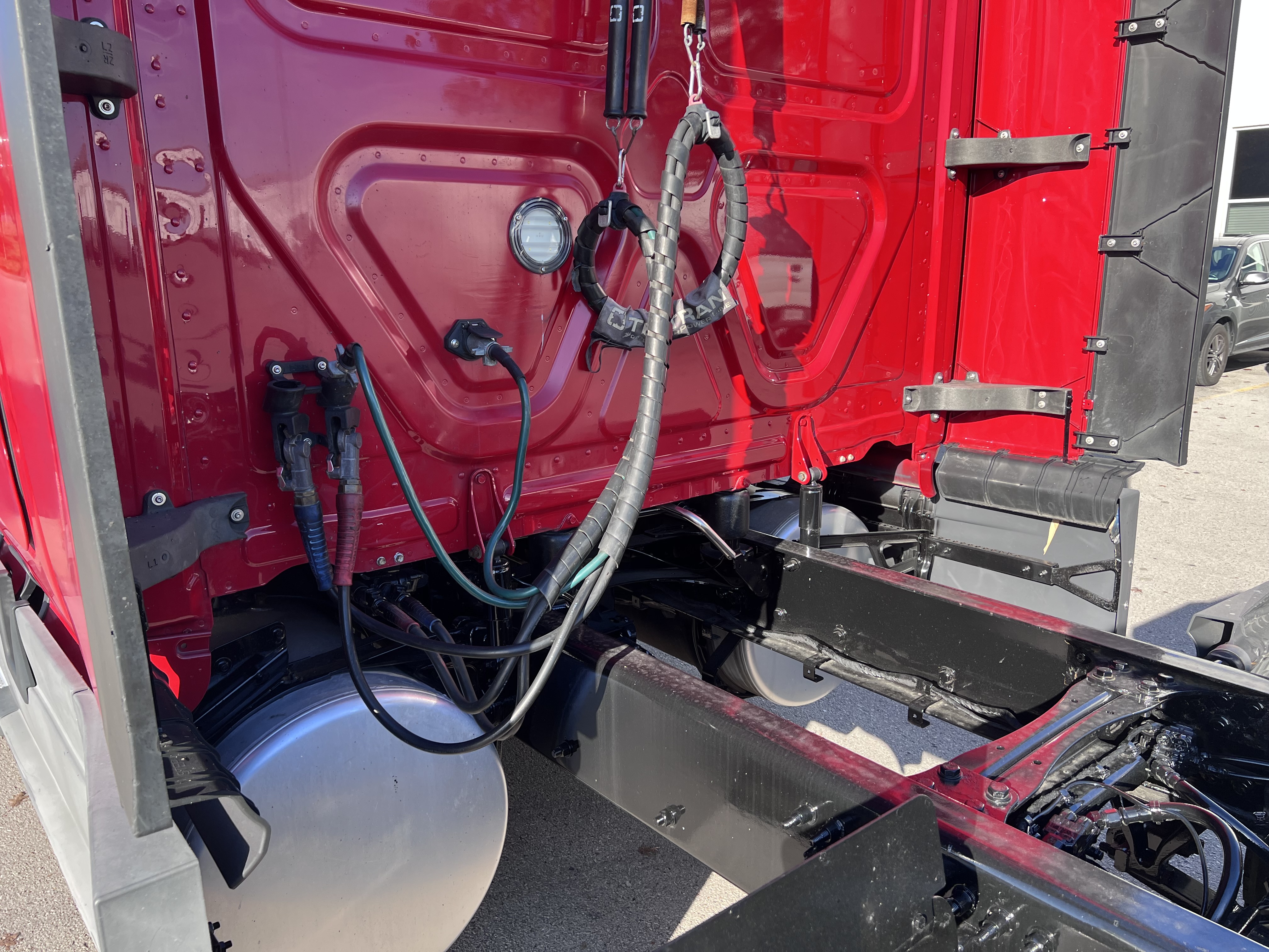 2020 Freightliner Cascadia in Nashville, TN — photo 3