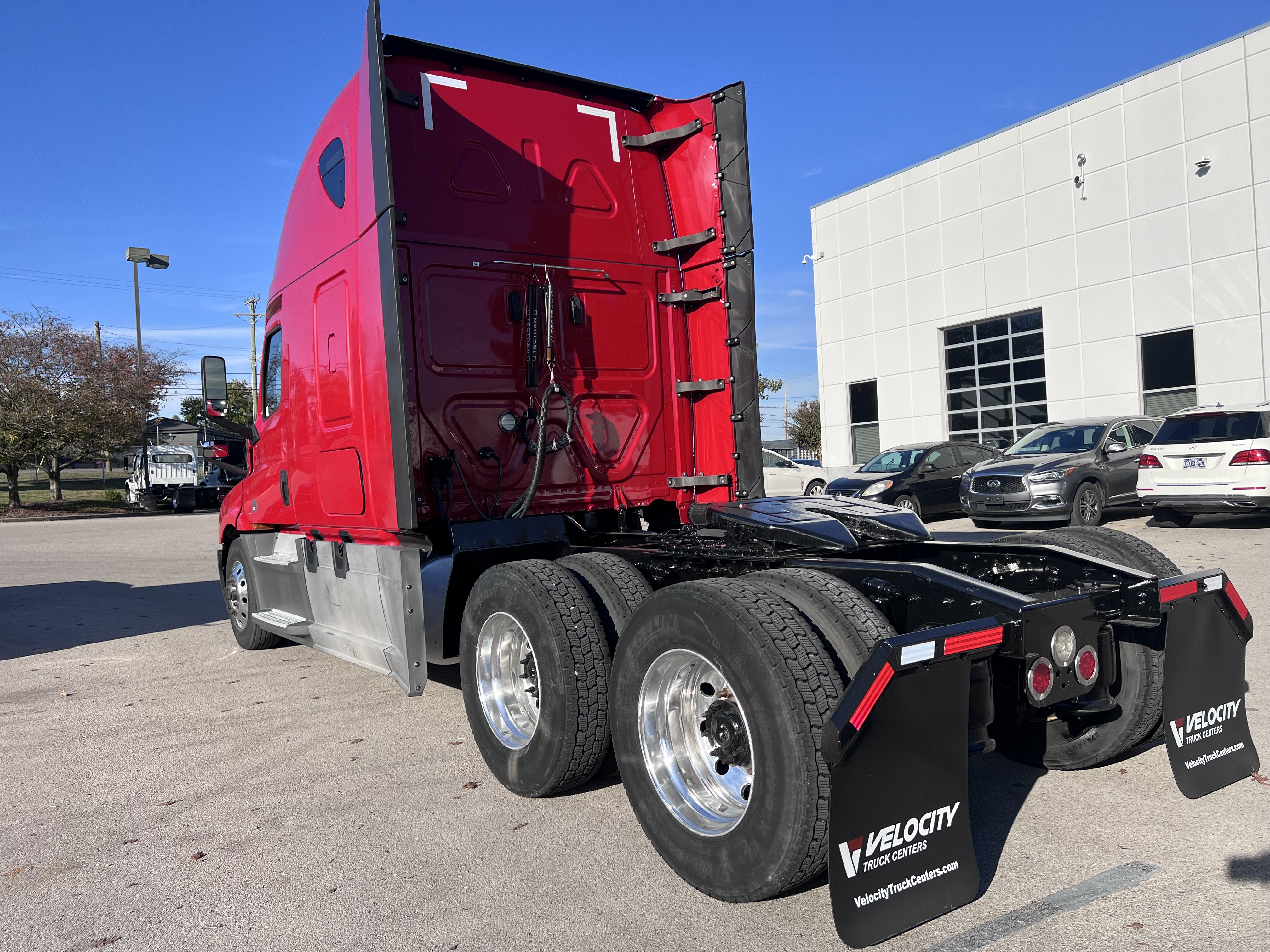 2020 Freightliner Cascadia in Nashville, TN — photo 4