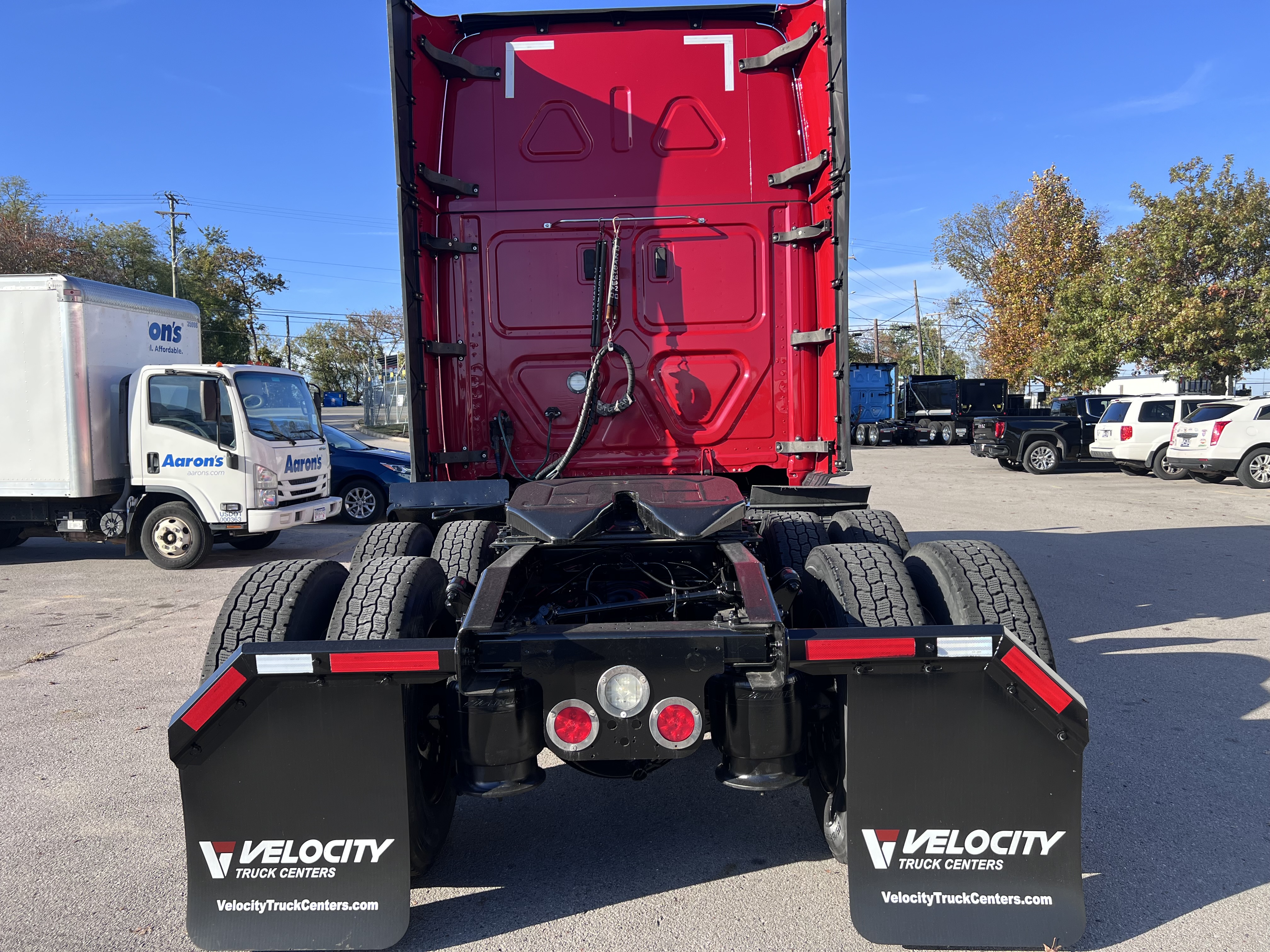 2020 Freightliner Cascadia in Nashville, TN — photo 5