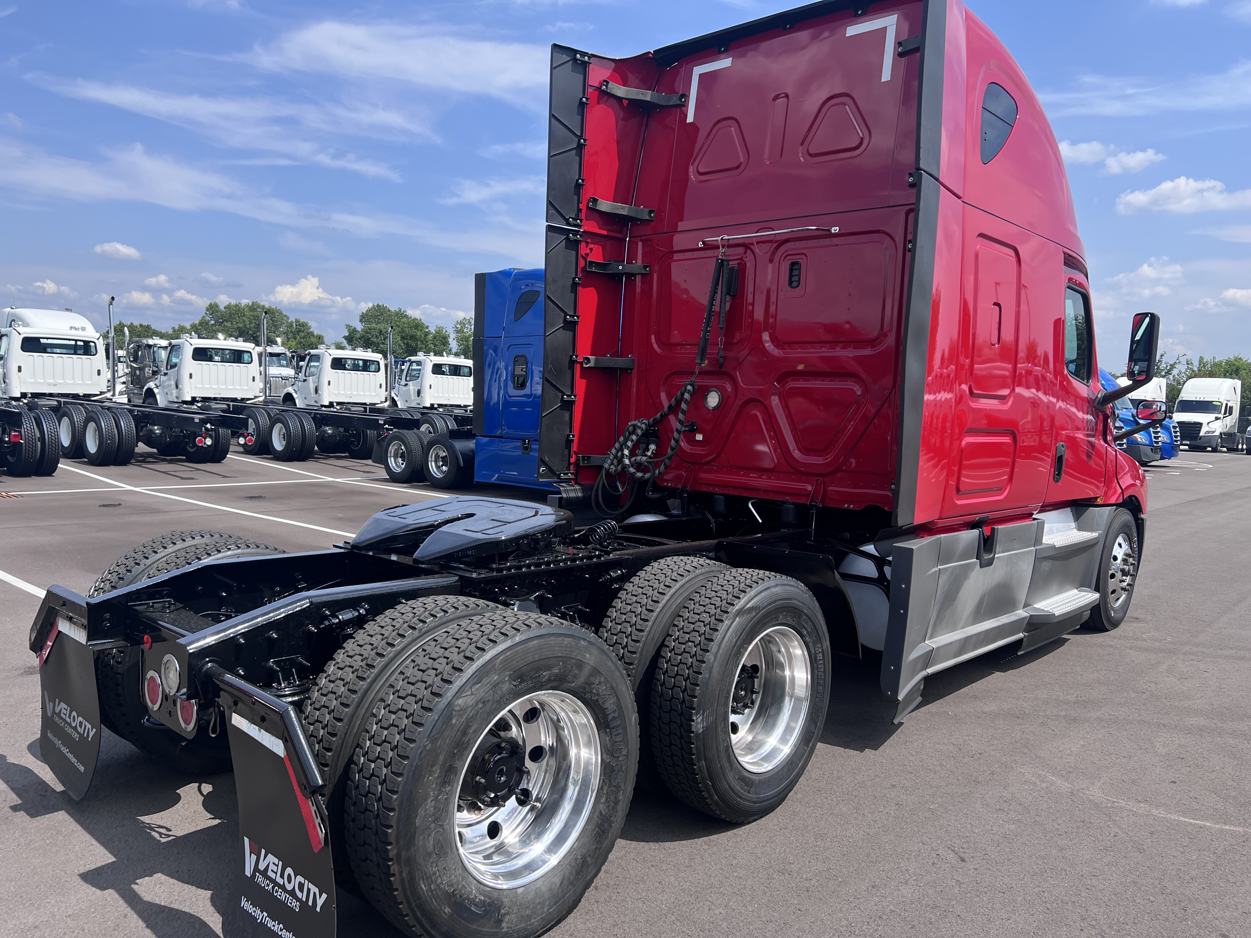 2020 Freightliner Cascadia in Nashville, TN — photo 5