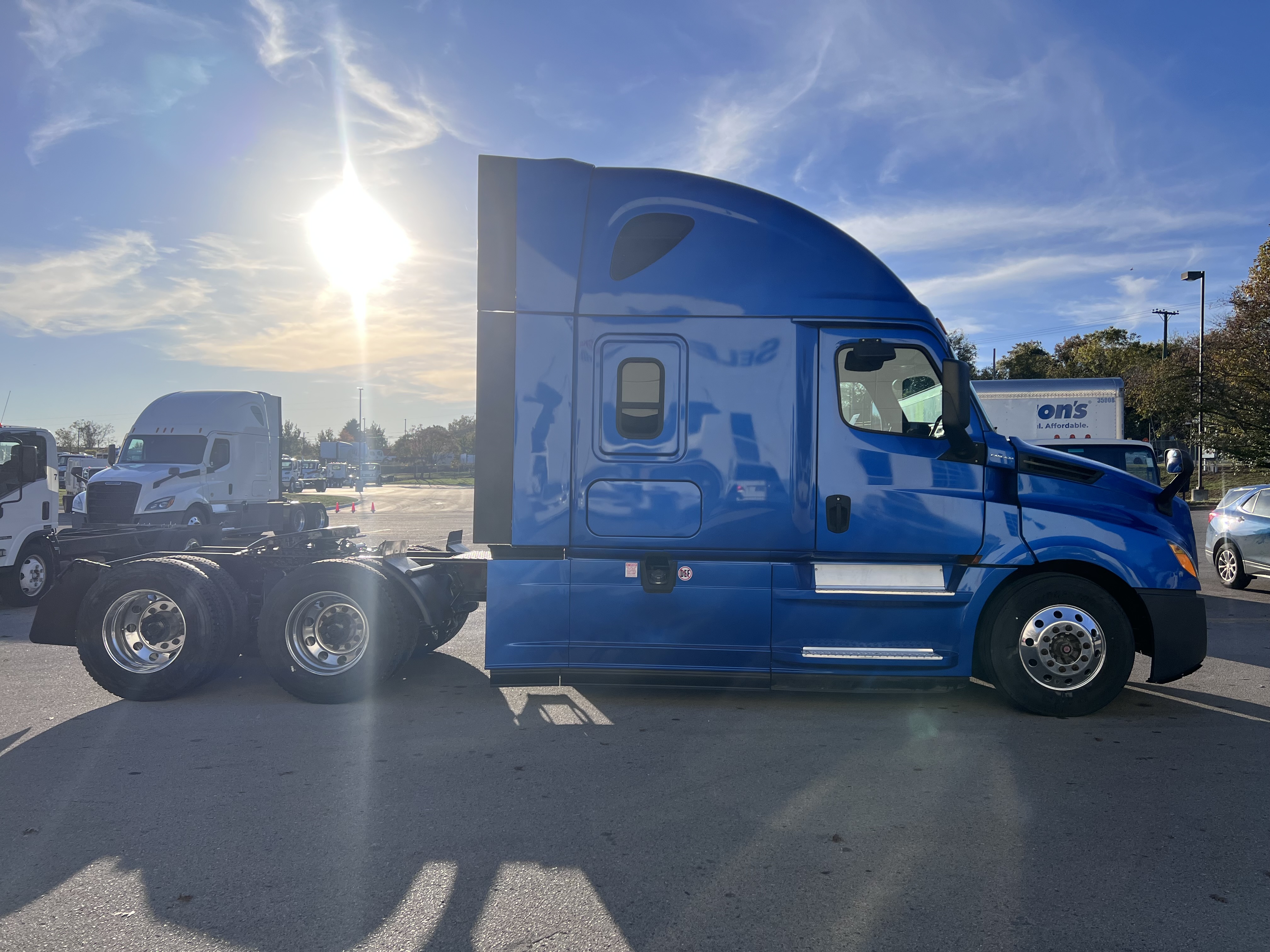 2020 Freightliner Cascadia in Nashville, TN — photo 7