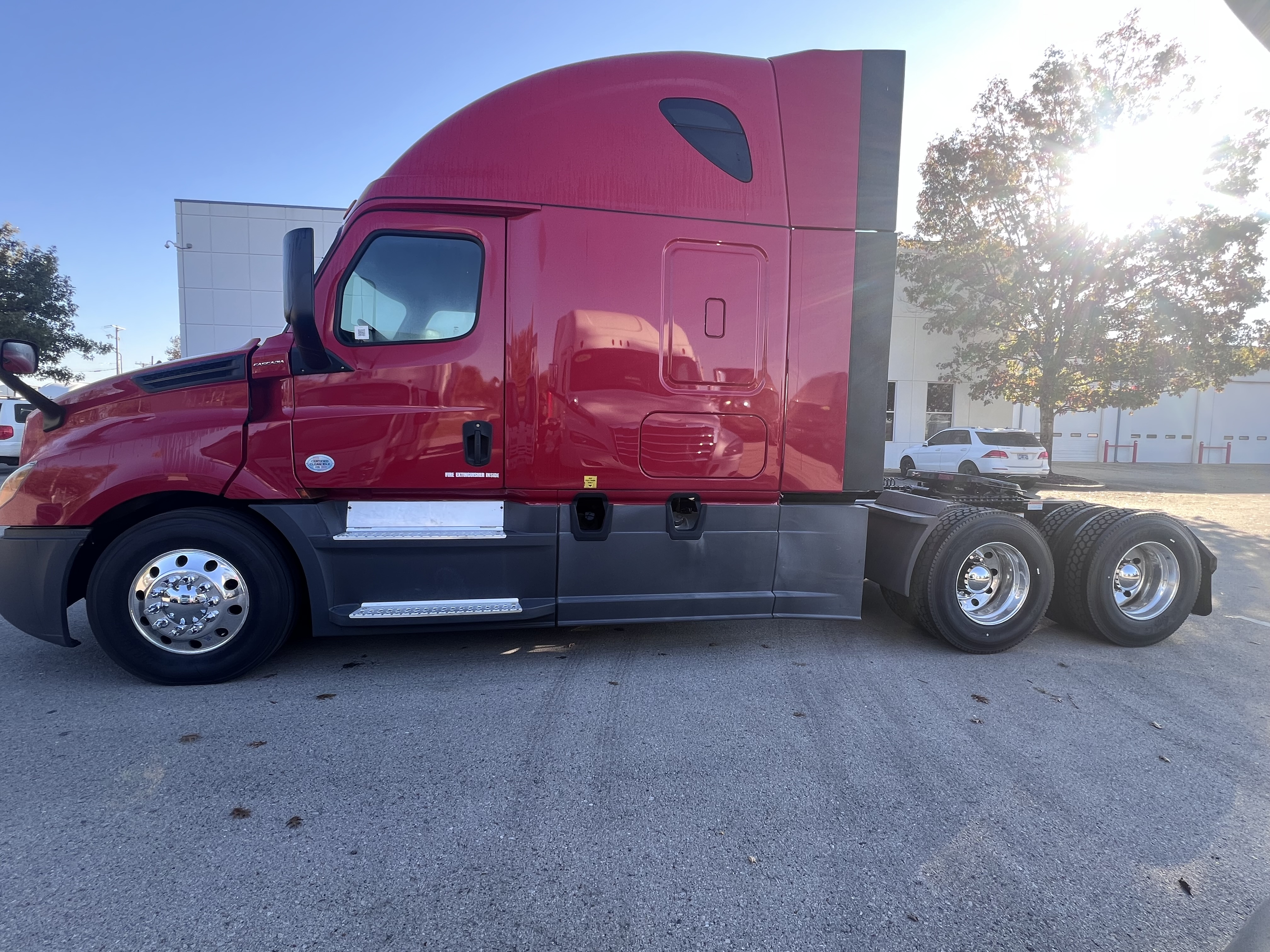 2020 Freightliner Cascadia in Nashville, TN — photo 2