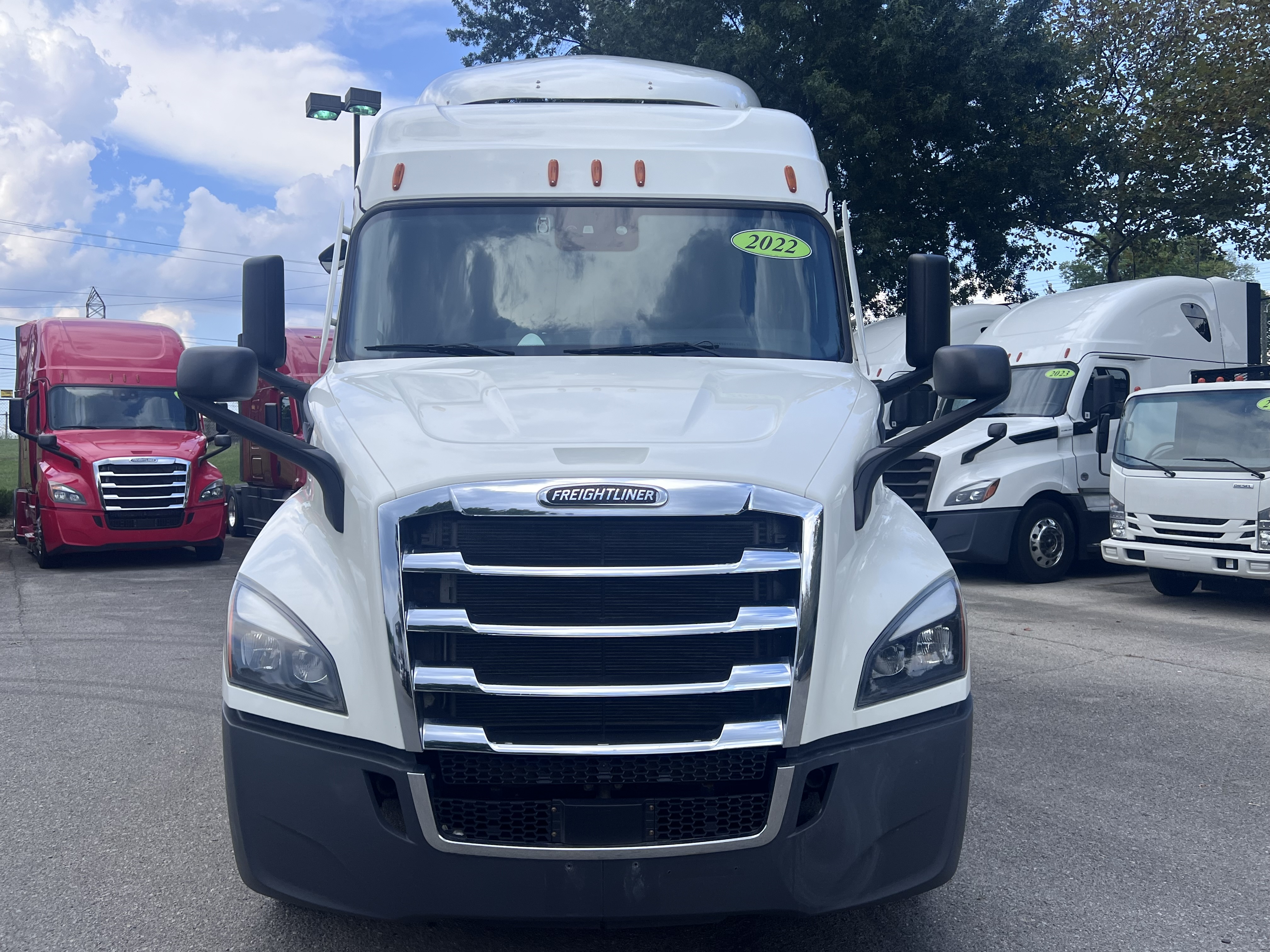 2022 Freightliner Cascadia in Nashville, TN — photo 2