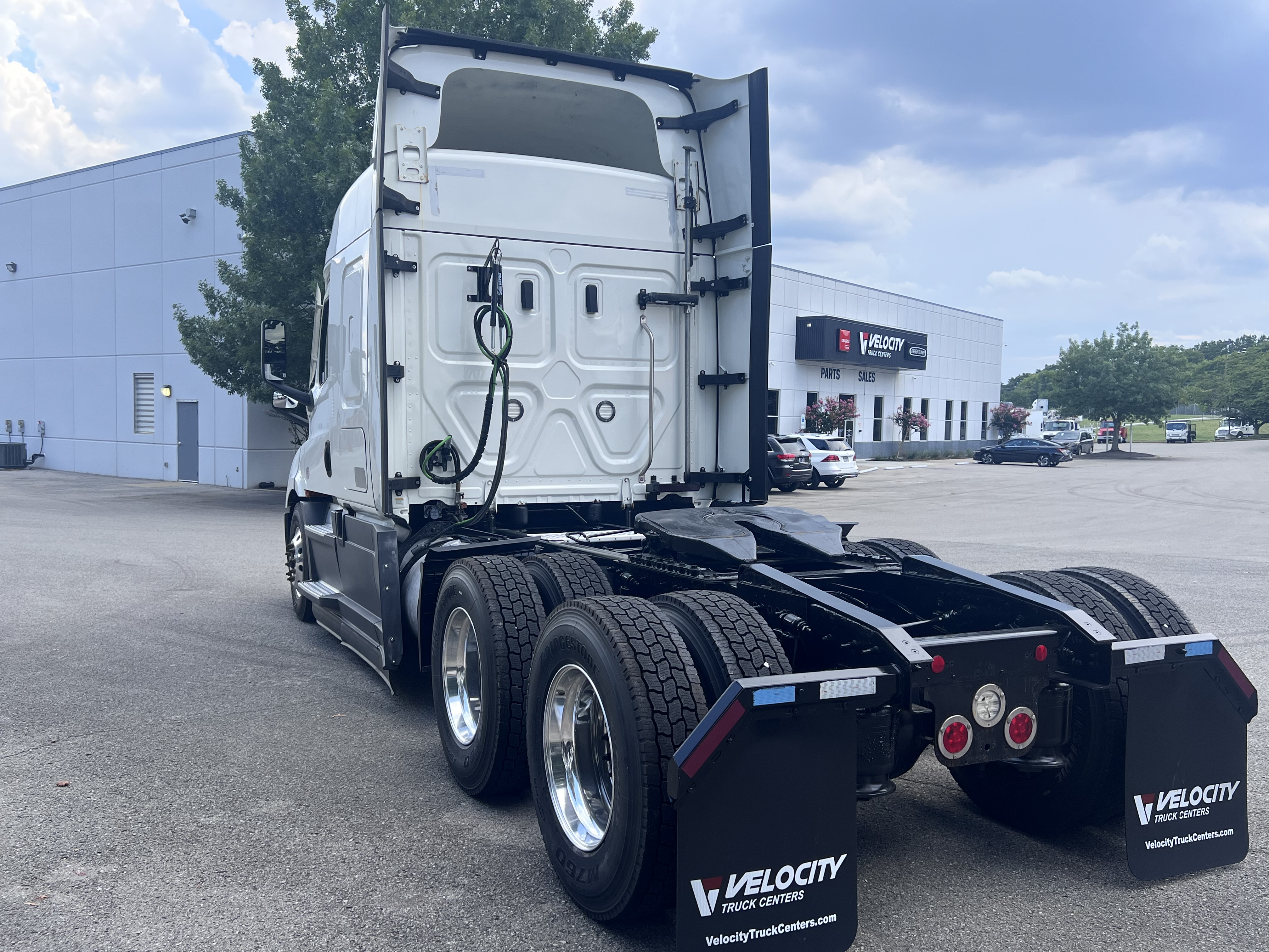 2022 Freightliner Cascadia in Nashville, TN — photo 6
