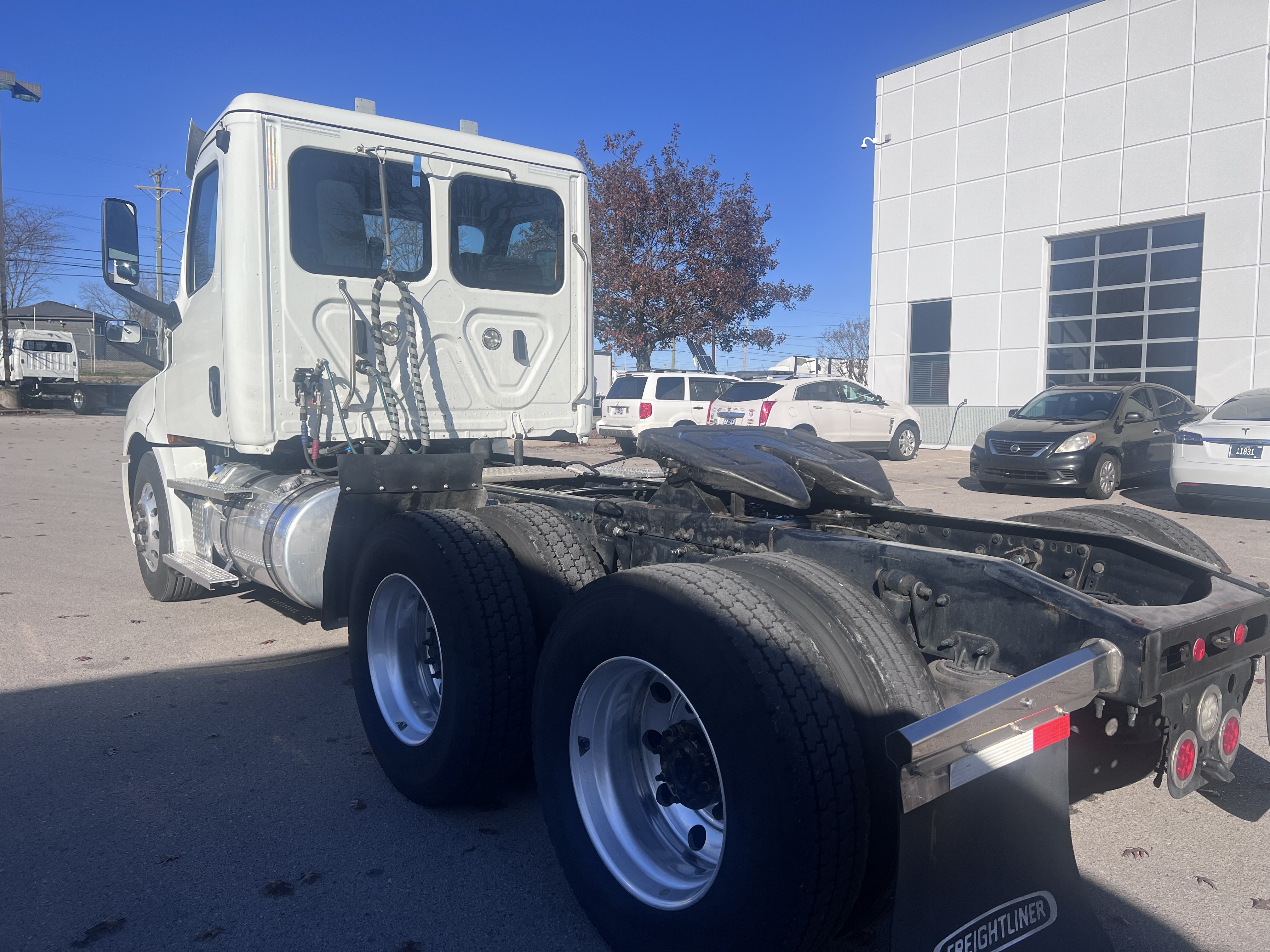 2023 Freightliner Cascadia in Nashville, TN — photo 3