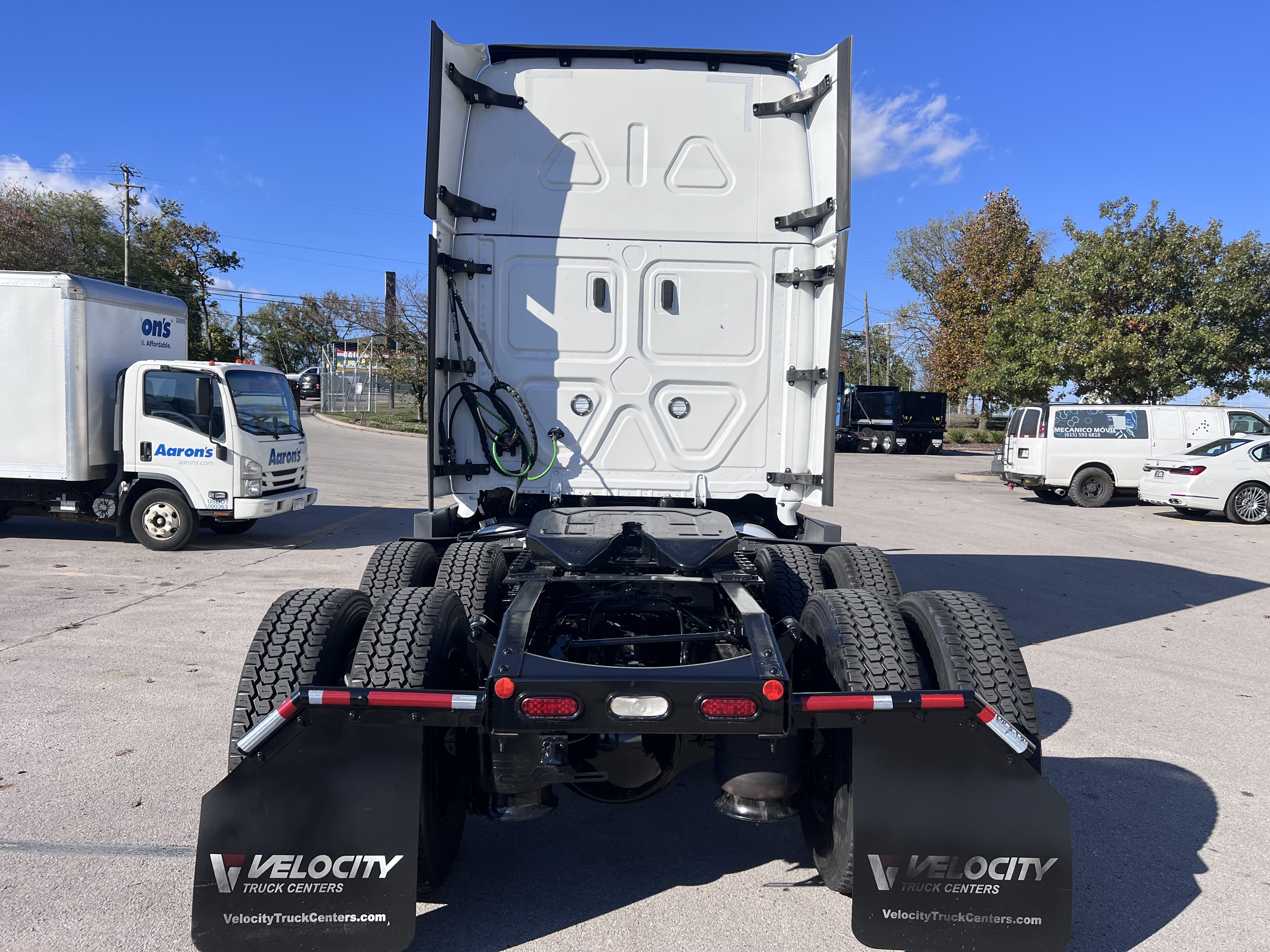 2022 Freightliner Cascadia in Nashville, TN — photo 5