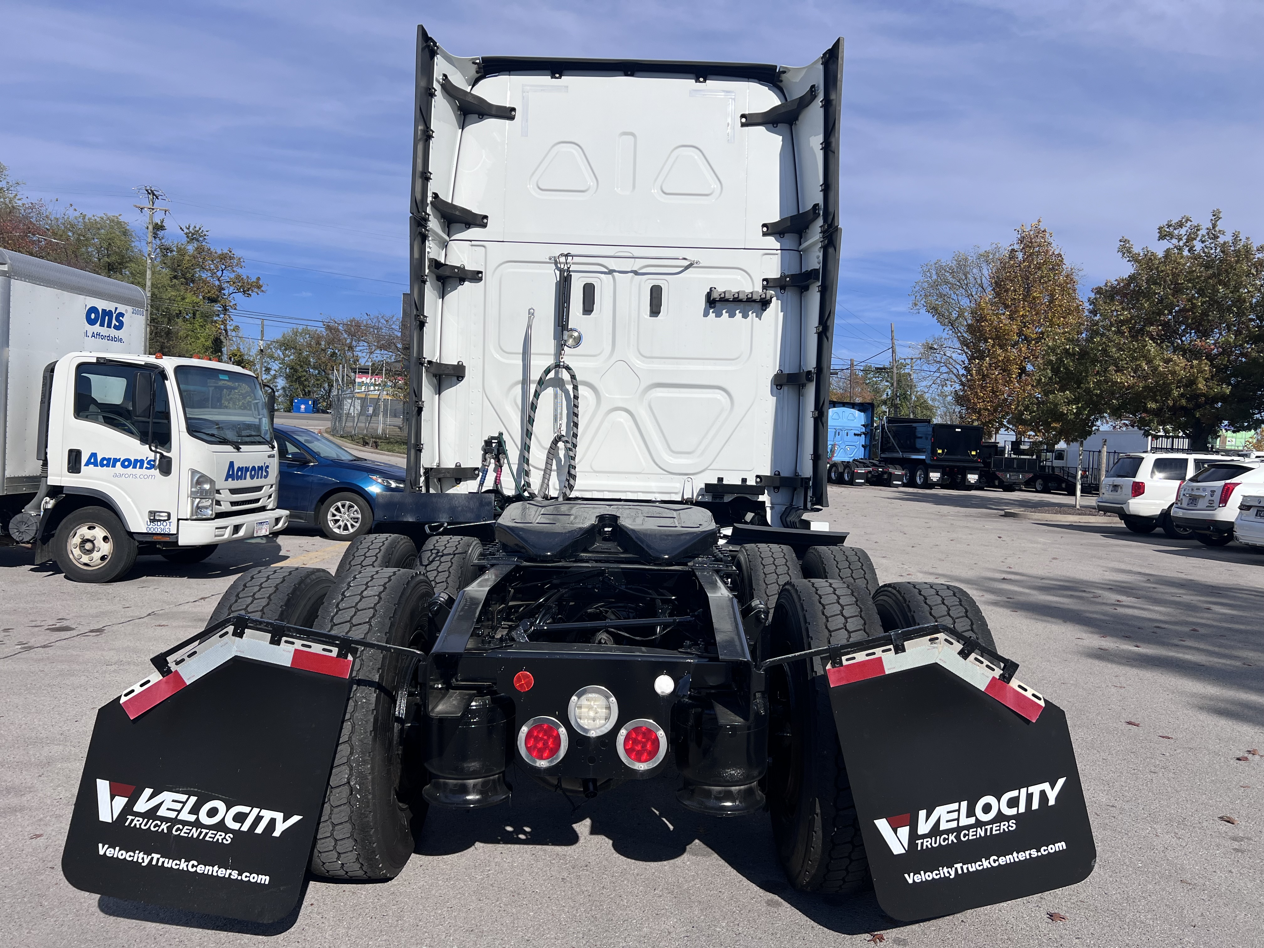 2021 Freightliner Cascadia in Nashville, TN — photo 5