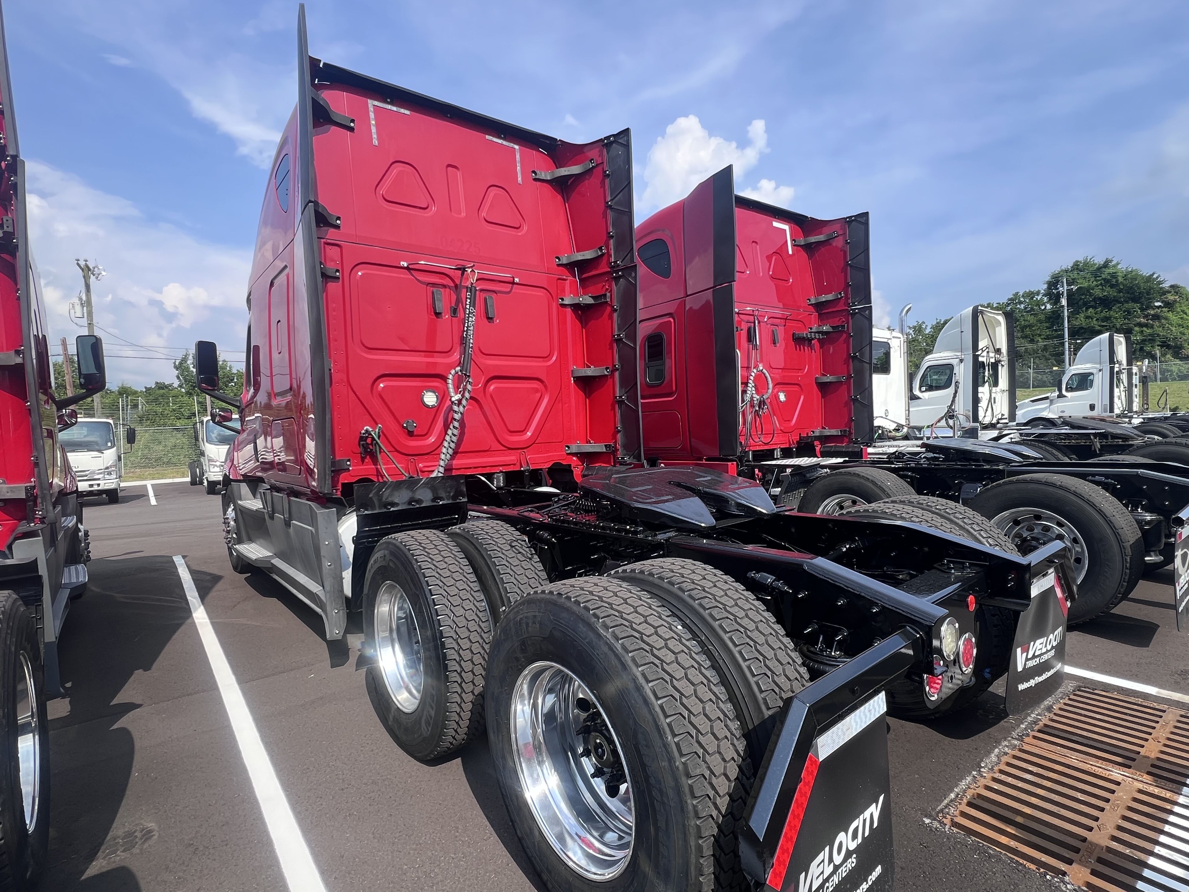 2020 Freightliner Cascadia in Nashville, TN — photo 3