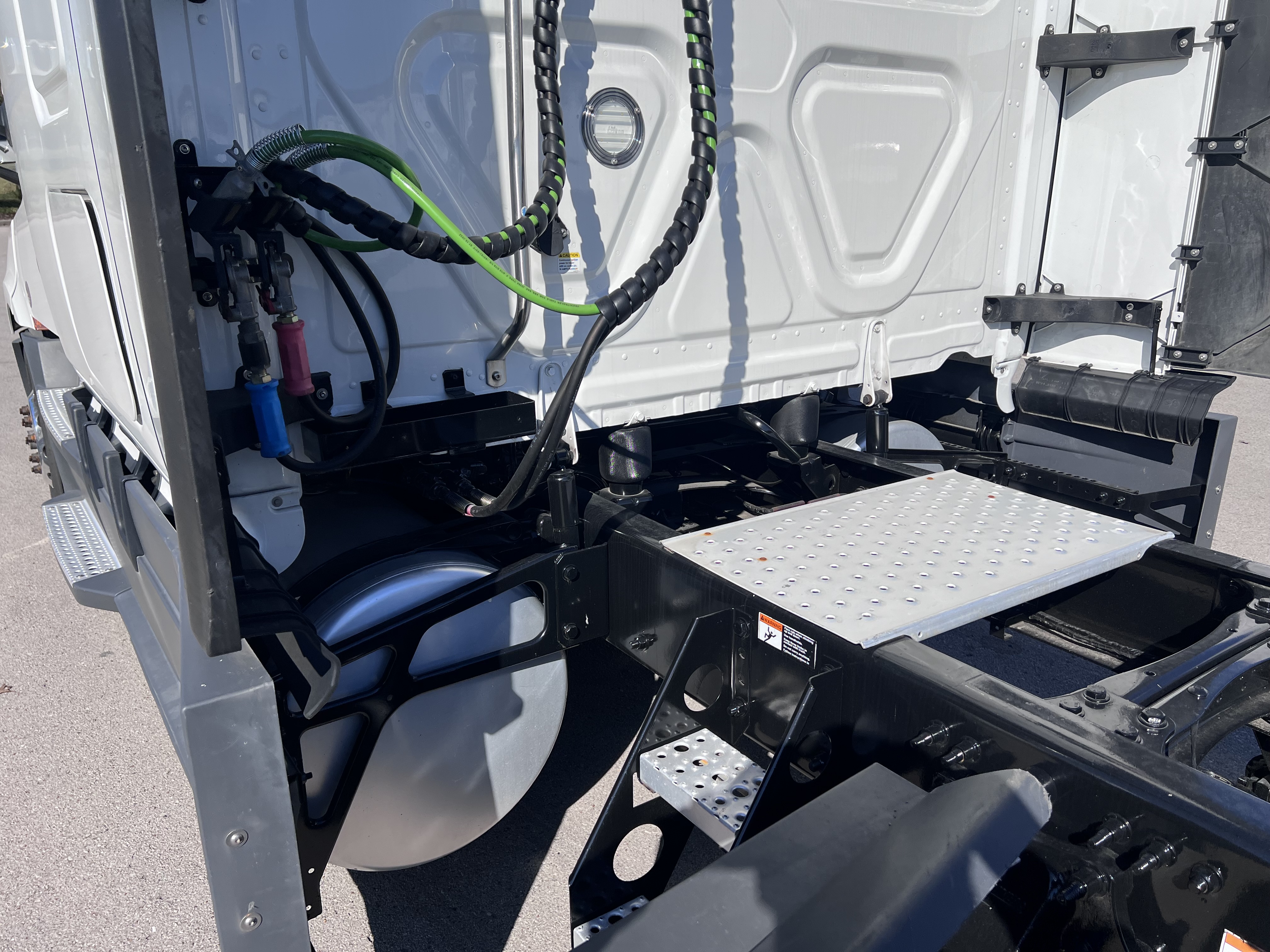 2023 Freightliner Cascadia in Nashville, TN — photo 3